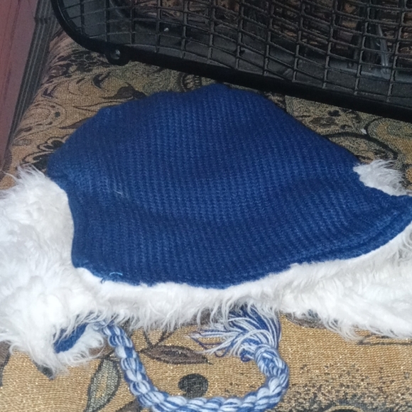 NFL colts winter hat in good condition - Picture 4 of 6